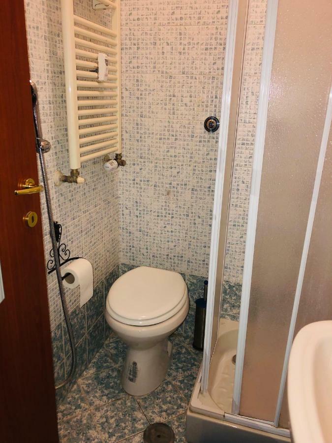 Parisa Suite Rom Exterior foto